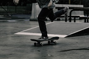 万博体育全站APP-仁川双C深陷风暴，JackeyLove十五连败，老鹰教练压力空前